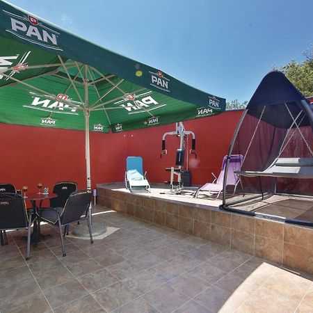 Stunning Home In Jezera With Wifi Exterior foto